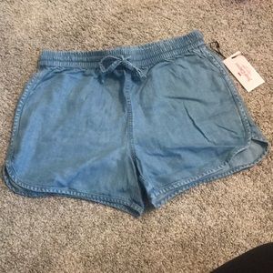 NWT Juicy Couture Leisure Denim Shorts